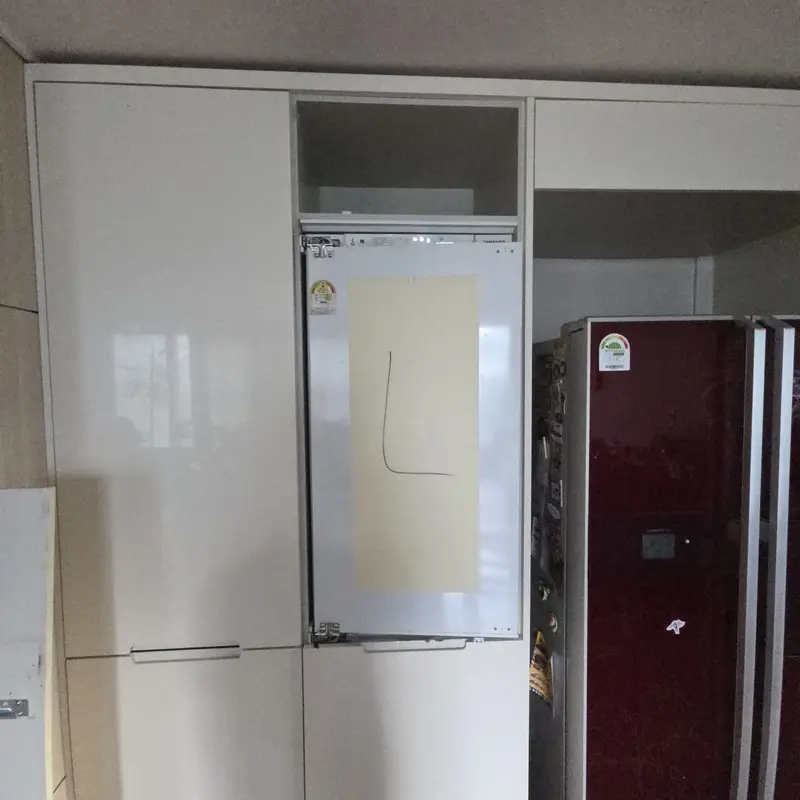 송파 빌트인콤비냉장고문 짝수리 파손 경첩교체설치 서울시 시공 사진 4