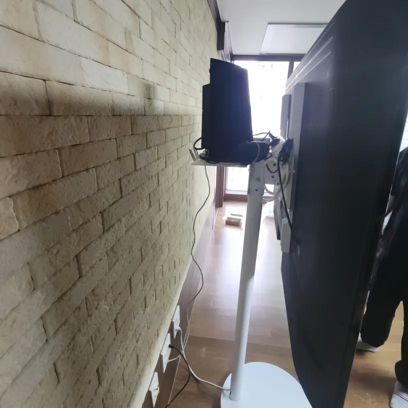 티비 거치대 나무궁 이동식티비 거치대 — 시공 후