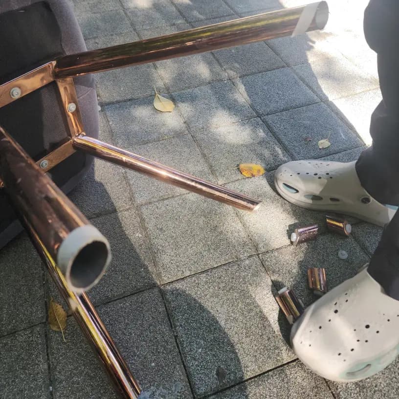 식탁 의자 높이 조절 철제다리 자르기 시공 사진 48