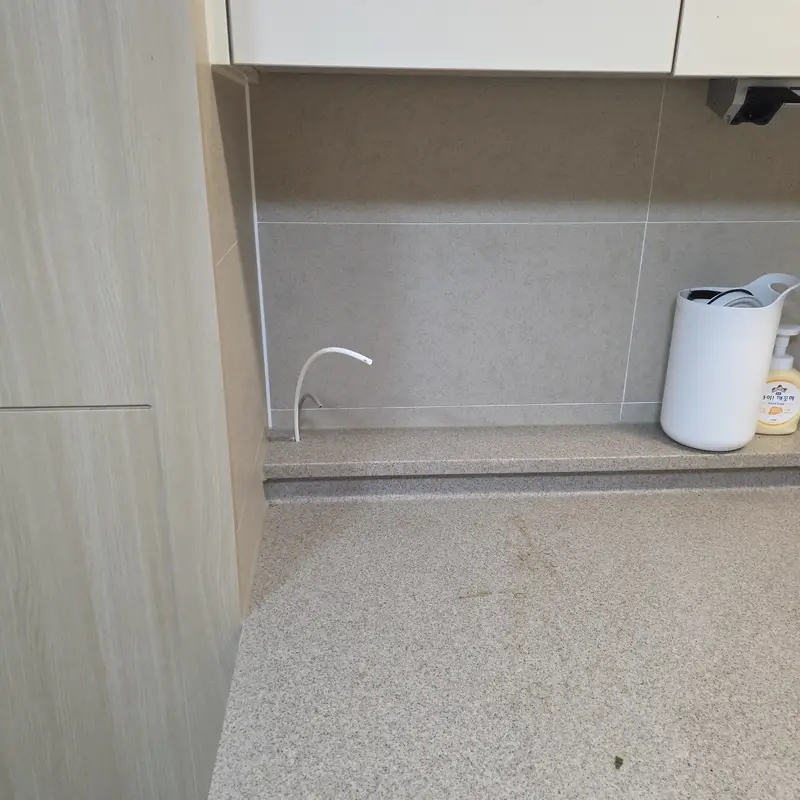 계양 나르왈 정수기 냉장고 급수 관 — 시공 전