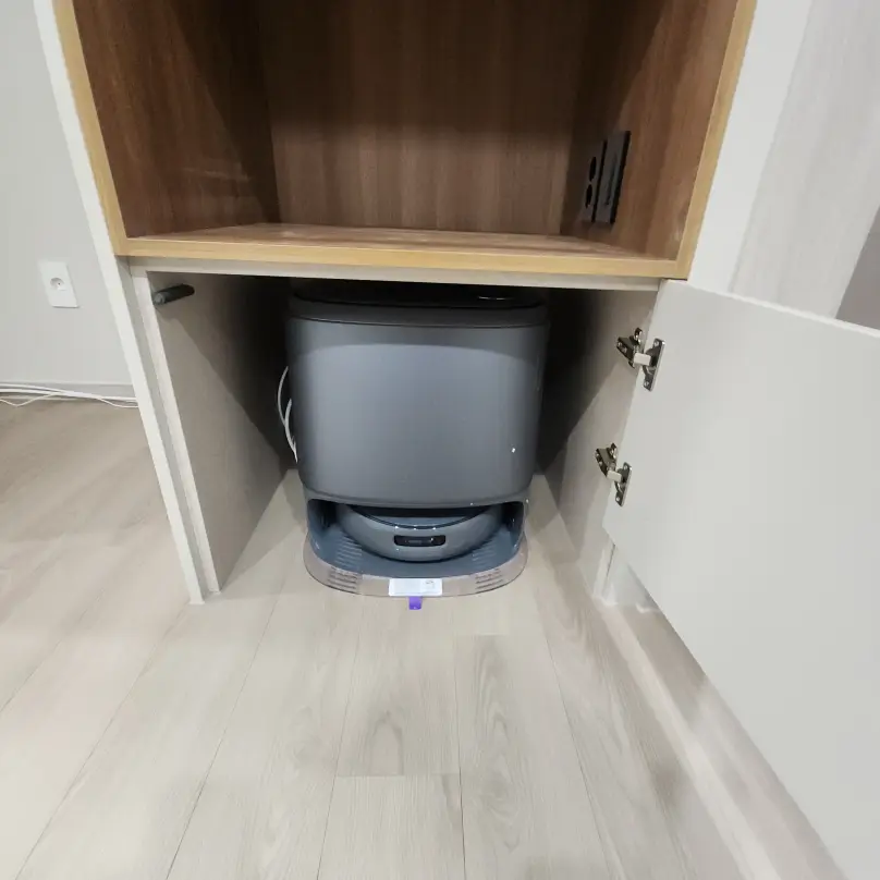 냉장고장 로봇청소기 직배수 시공 나르왈프레오Z — 시공 후