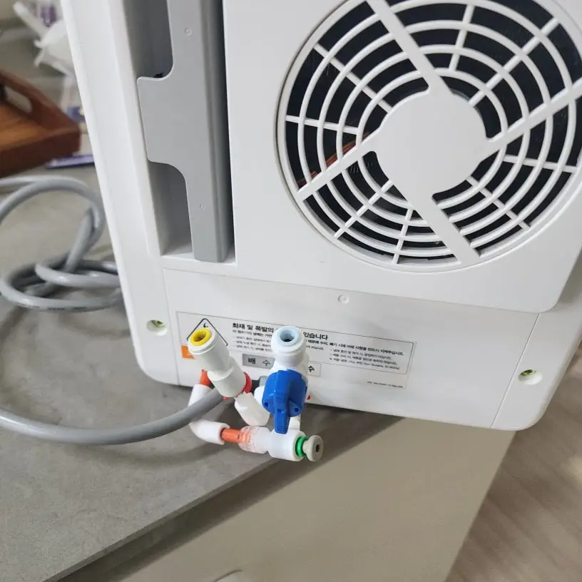 냉장고장 급수관 연결 정수기 로봇청소기 활용 직수 연결 연수구 시공 사진 3